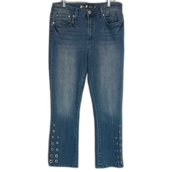 Seven7 Women’s Size 14 Mid Rise Ankle Boot Jeans Blue Stretch Denim Grommet Hem - Picture 1 of 11